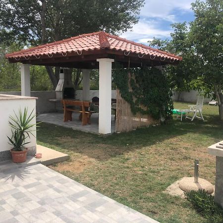 Holiday Home Visnja Nin Luaran gambar