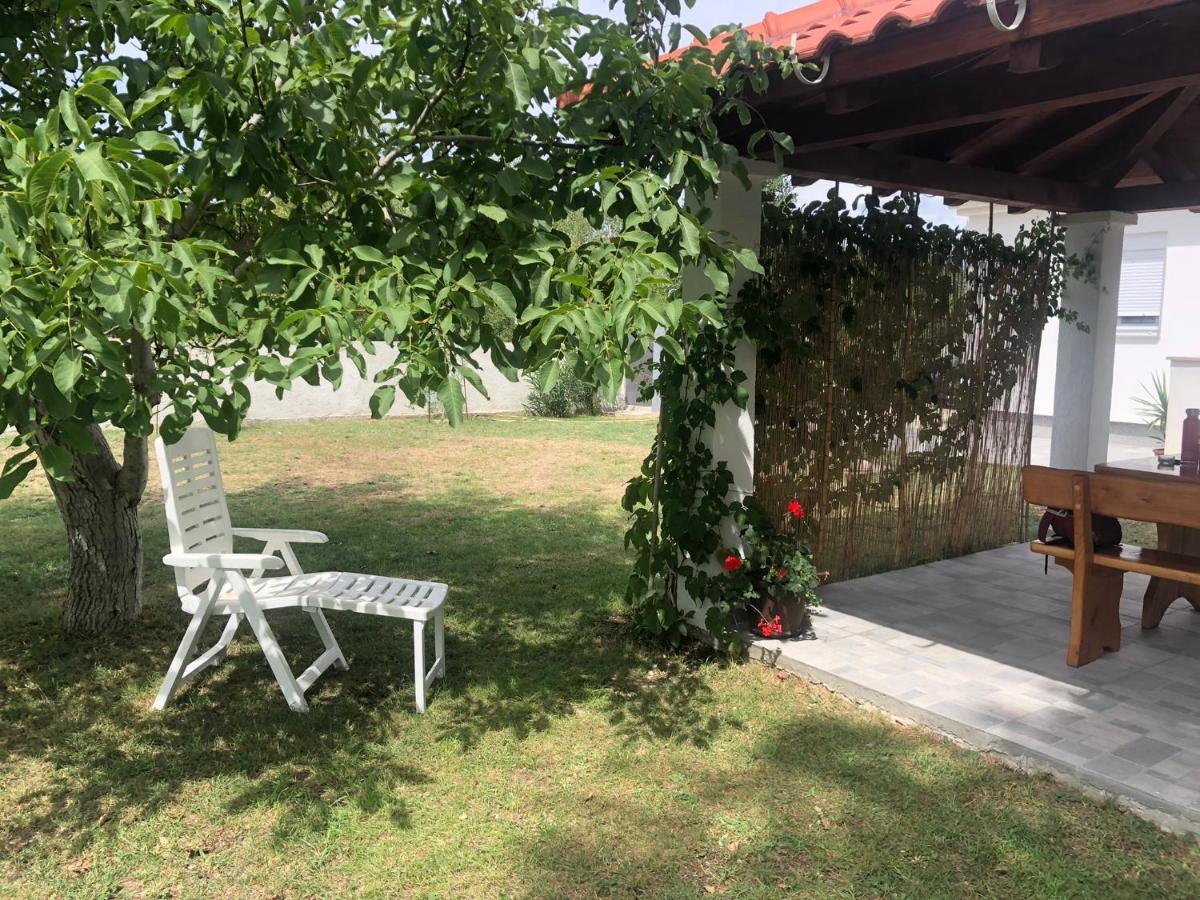 Holiday Home Visnja Nin Luaran gambar