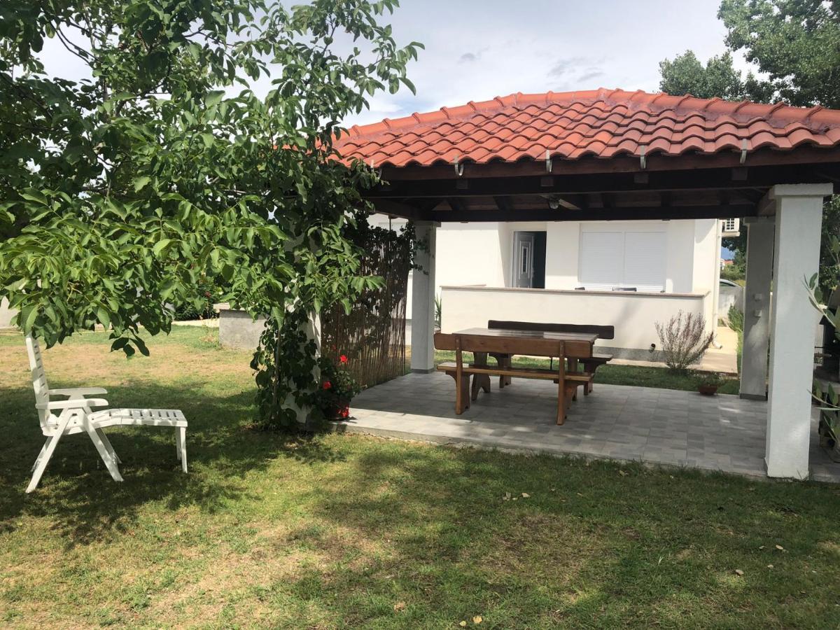 Holiday Home Visnja Nin Luaran gambar