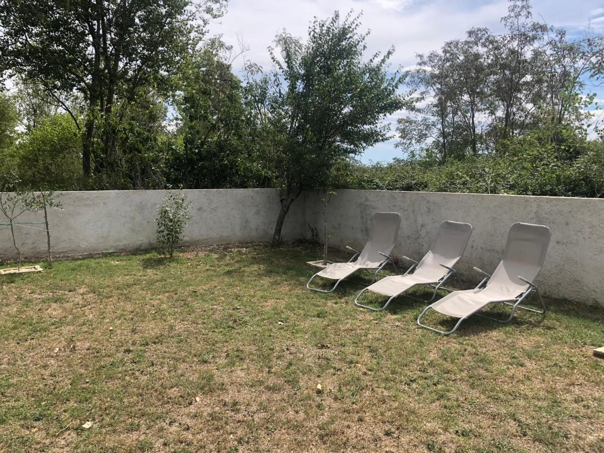 Holiday Home Visnja Nin Luaran gambar