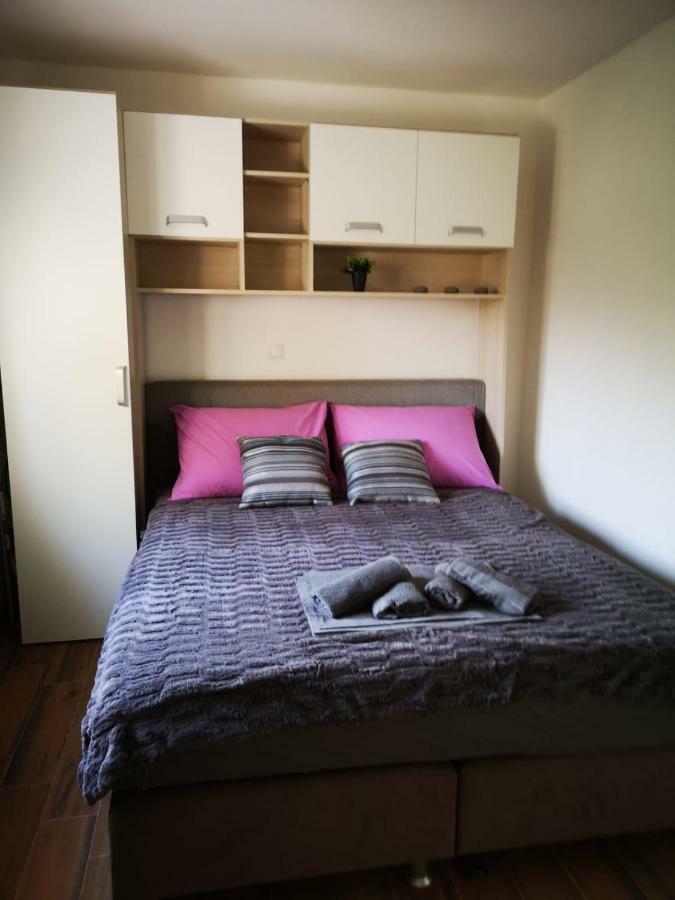Holiday Home Visnja Nin Luaran gambar