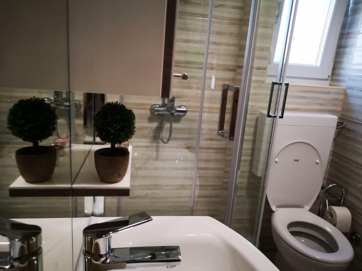 Holiday Home Visnja Nin Luaran gambar