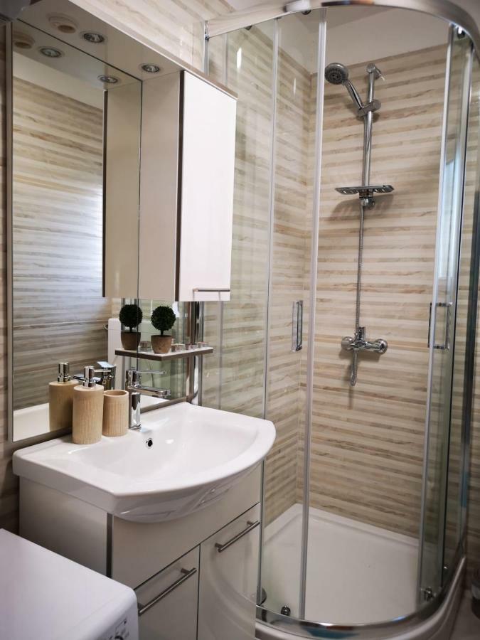 Holiday Home Visnja Nin Luaran gambar