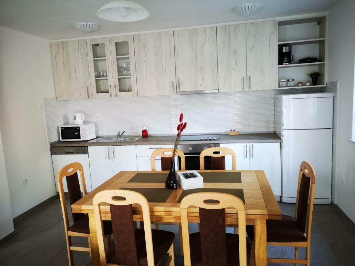 Holiday Home Visnja Nin Luaran gambar
