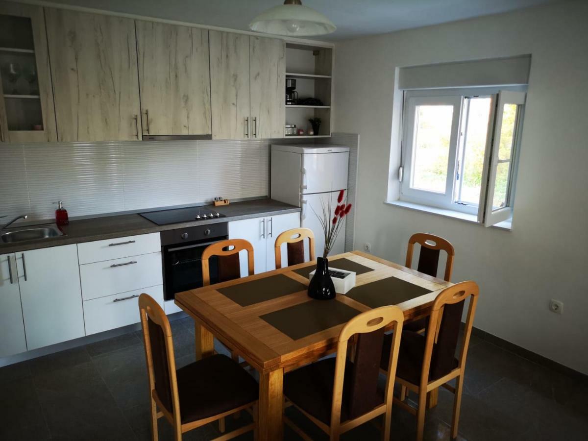 Holiday Home Visnja Nin Luaran gambar